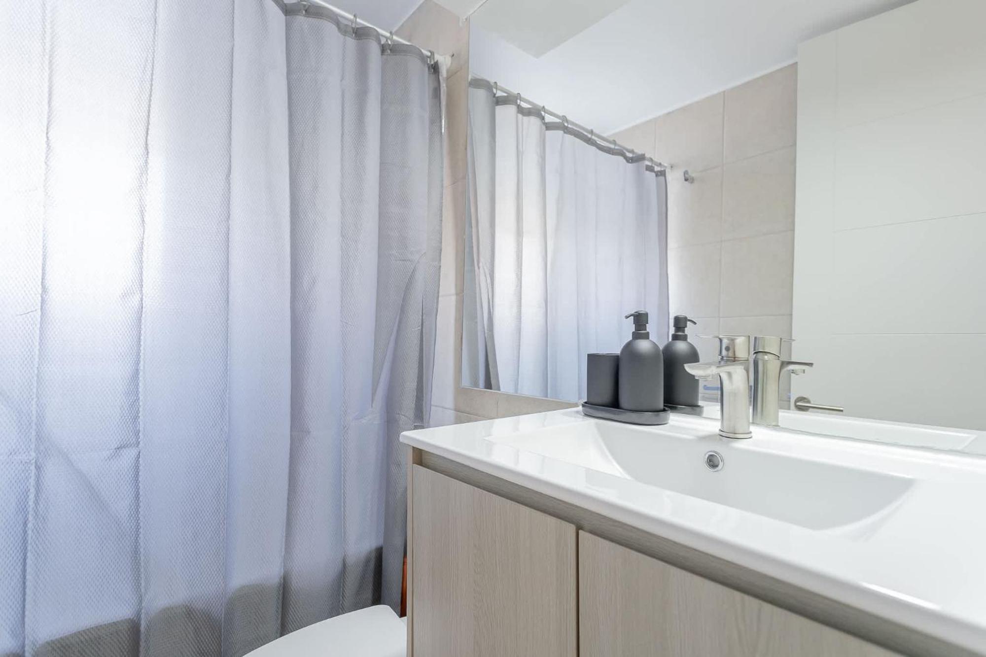 Apartamento Your Adventure Begins In Condes 2br2ba